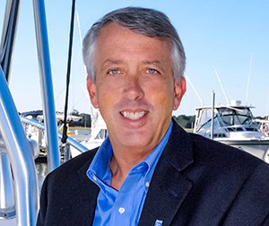 Lee Hewitt, GRI, CRS